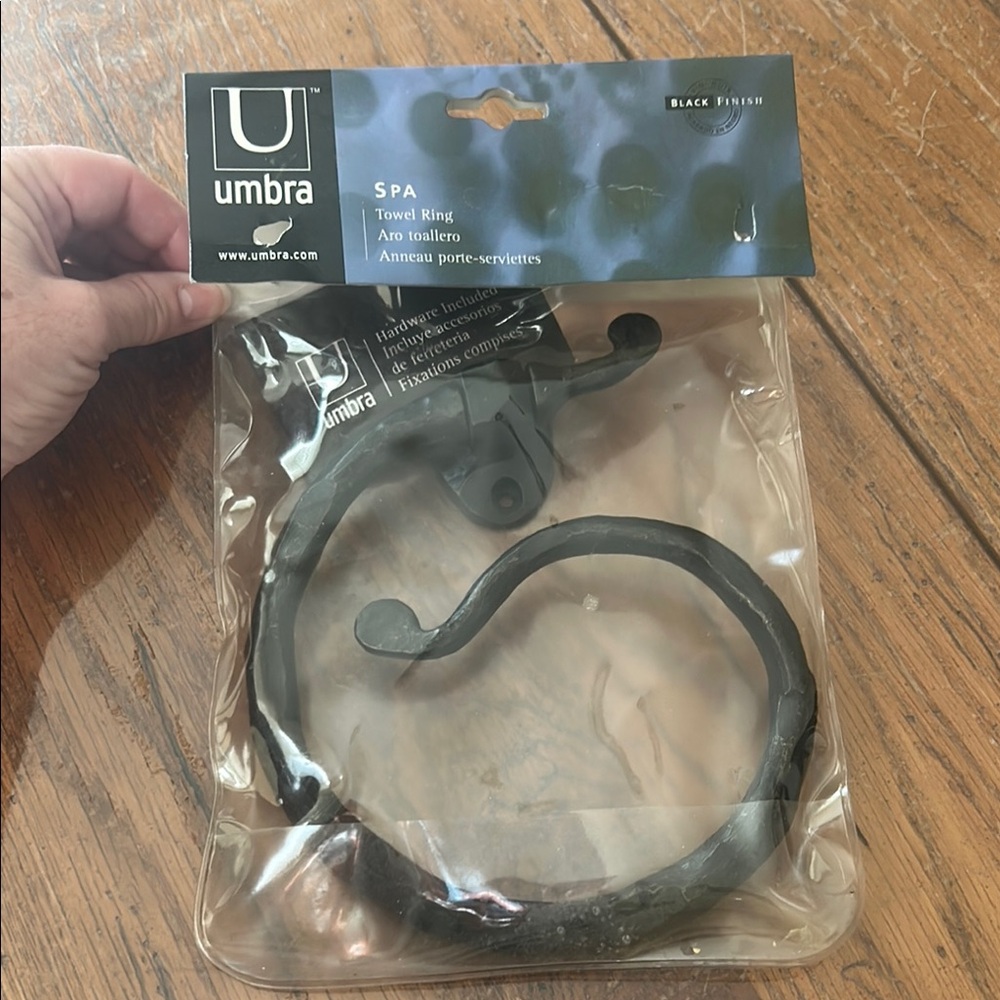 Umbra Black Towel Ring